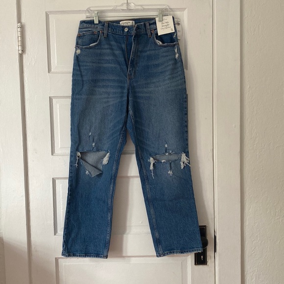 Abercrombie & Fitch Denim - Brand New Curve Love “The 90’s Straight” Ultra High Rise Abercrombie Jeans